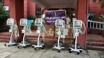 अमेरिका नेपाल मेडिकल फाउन्डेसनद्वारा ५० भेन्टिलेटर सहयोग