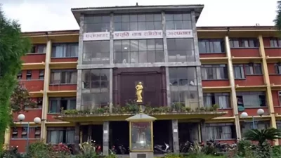 हरेक वर्ष ३ अर्ब खर्च हुँदैन तर, आमाको उपचार गर्न…
