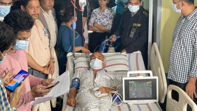 डा केसीले अनशन ताेडे