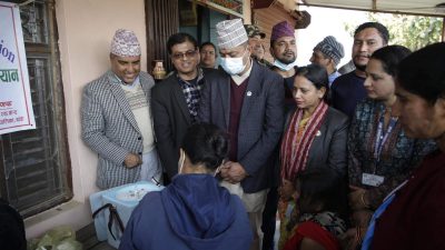 दादुराको खोप लगाउँन नचाहेका कारण समस्या आयोः स्वास्थ्यमन्त्री गिरी